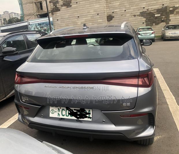 BYD E2 43 kWh 94 hp FWD 2025 Gray