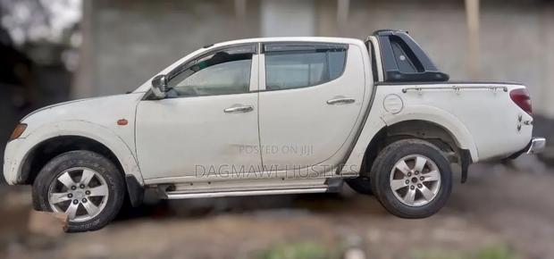 Mitsubishi L200 Double Cab 2.5 136hp 4WD 2008 White