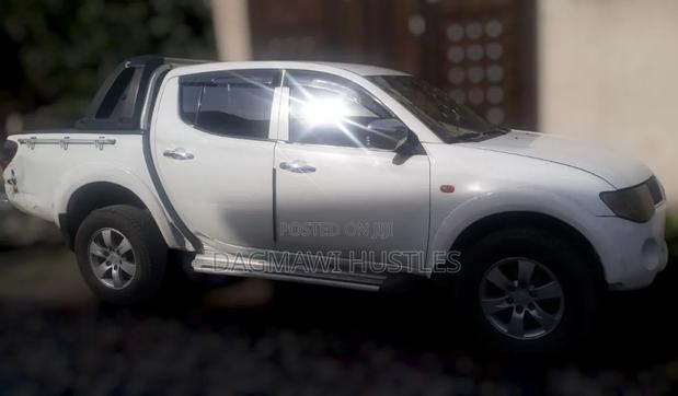 Mitsubishi L200 Double Cab 2.5 136hp 4WD 2008 White