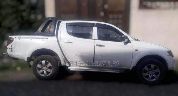 Mitsubishi L200 Double Cab 2.5 136hp 4WD 2008 White