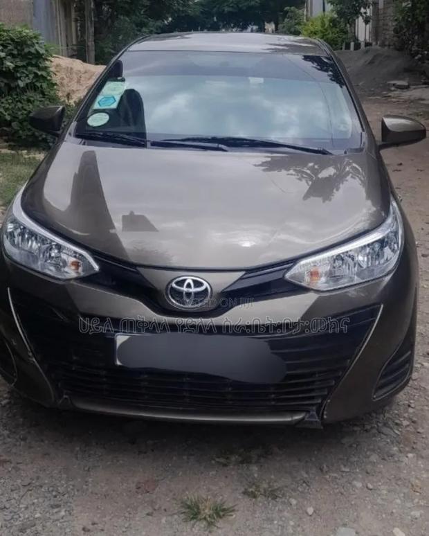 Toyota Yaris 2020 Teal
