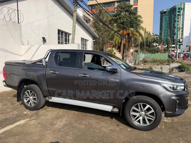 Toyota Hilux Revo Double Cab Deisel 2.8 AWD 2020 Gray