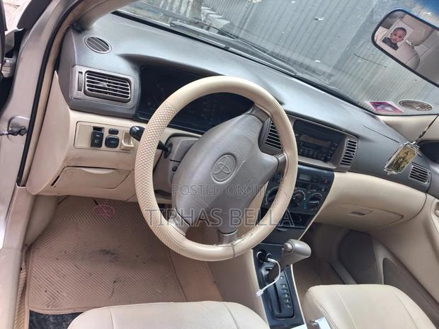 Toyota Corolla 2003 Gold