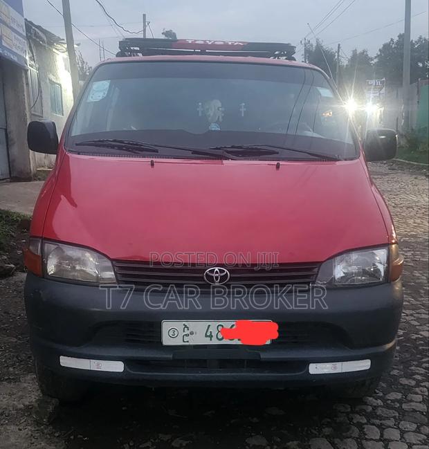 Toyota Grand HiAce 1999 Red