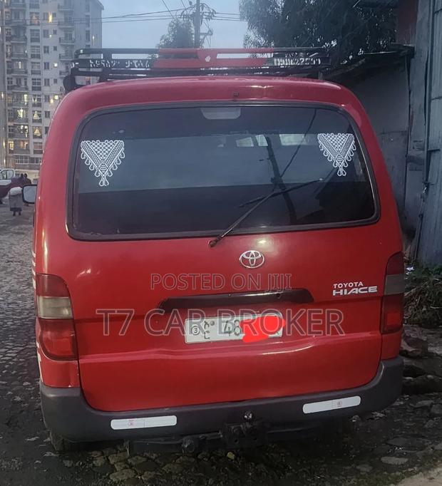 Toyota Grand HiAce 1999 Red