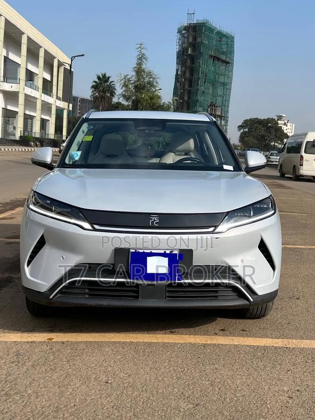 BYD Yuan Up 2025 Silver