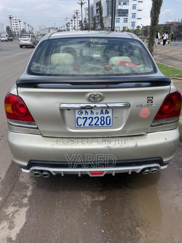 Toyota Platz 2004 Silver