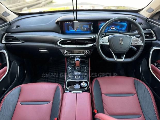 Bestune T77 1.2 FWD 2022 Orange