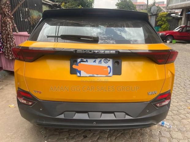 Bestune T77 1.2 FWD 2022 Orange
