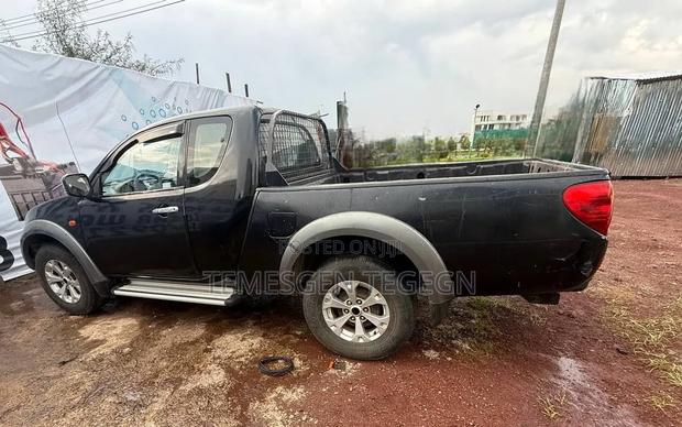 Mitsubishi L200 2008