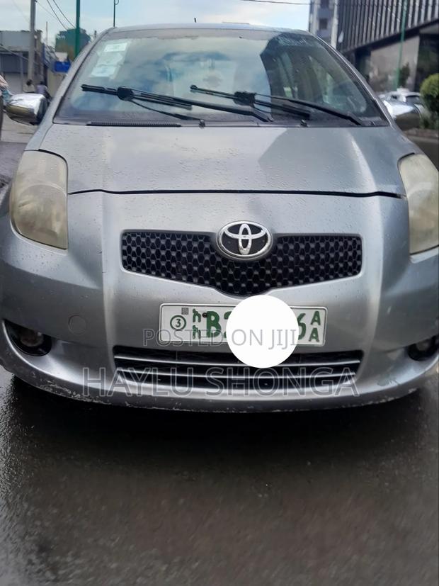 Toyota Yaris 2007 Gray