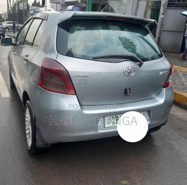 Toyota Yaris 2007 Gray
