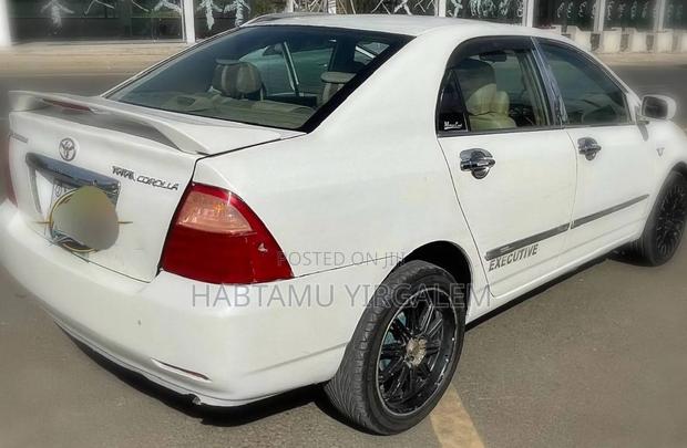 Toyota Corolla 2006 White