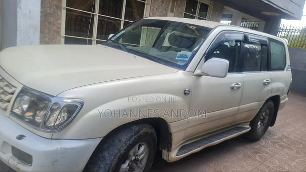 Toyota Land Cruiser 100 4.2 2006 White