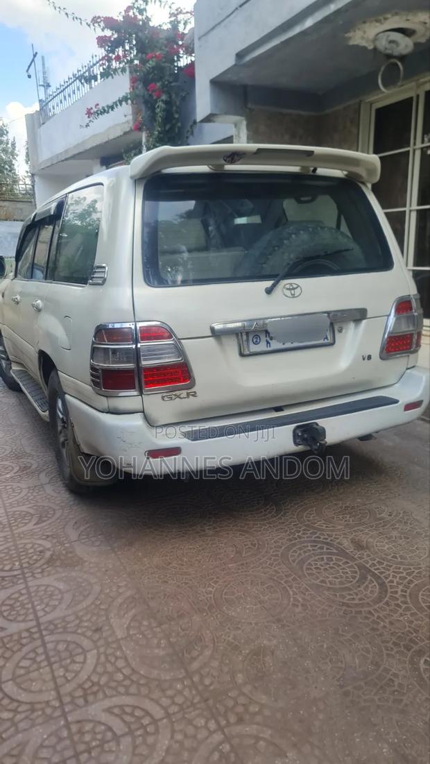 Toyota Land Cruiser 100 4.2 2006 White