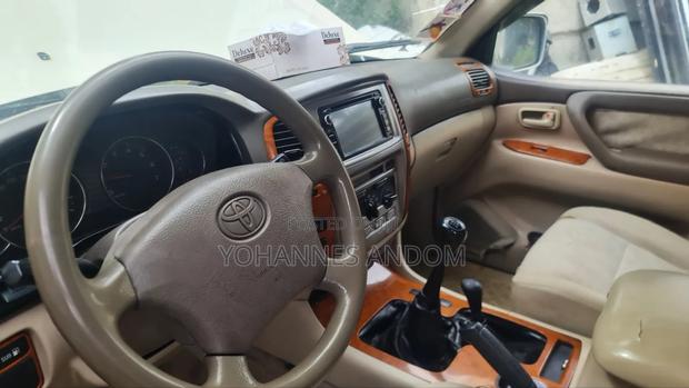 Toyota Land Cruiser 100 4.2 2006 White