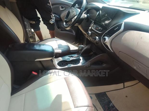 Hyundai Tucson 2012 Black