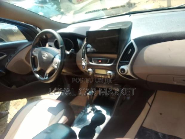 Hyundai Tucson 2012 Black