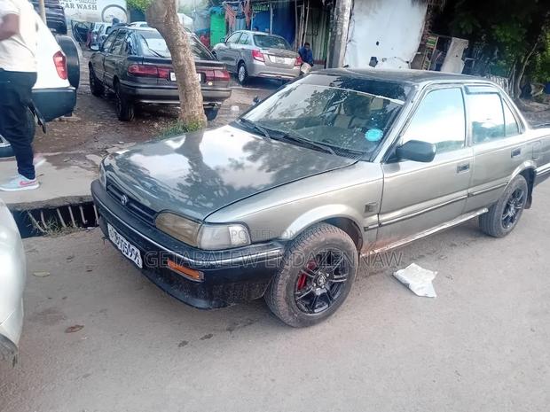 Toyota Corolla Sedan 1990 Gray