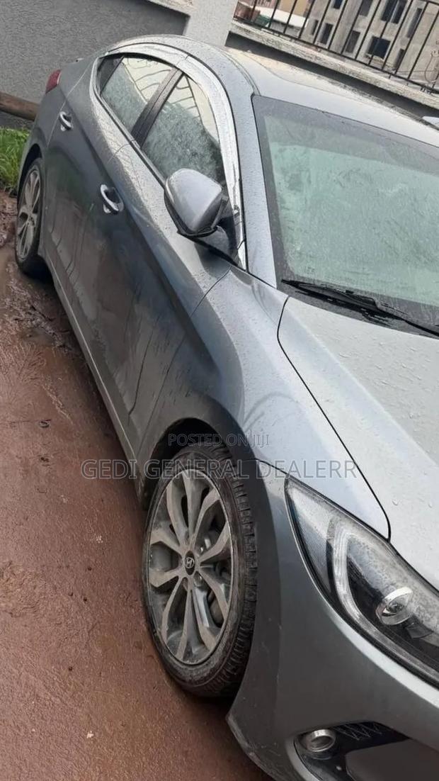 Hyundai Avante 2017 Silver