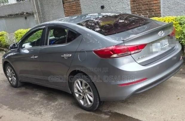 Hyundai Avante 2017 Gray
