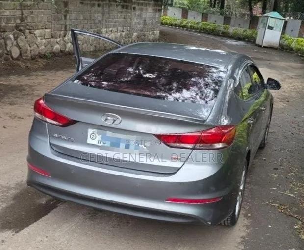 Hyundai Avante 2017 Gray