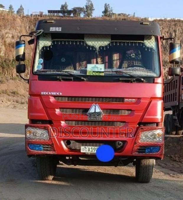 Sinotruk Howo 2022 Red