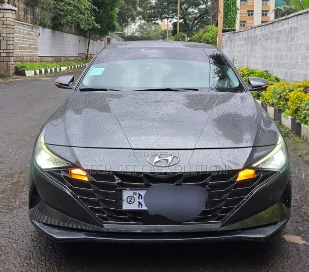 Hyundai Avante 2022 Gray