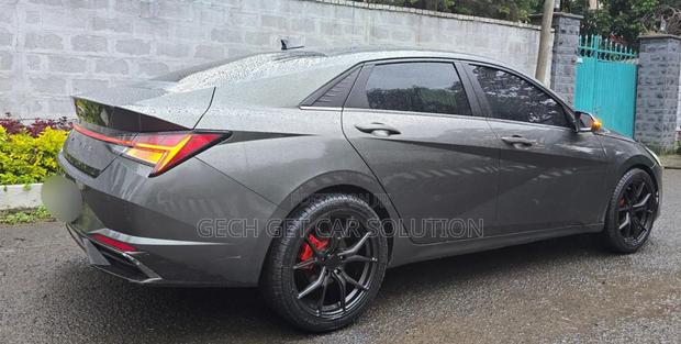 Hyundai Avante 2022 Gray