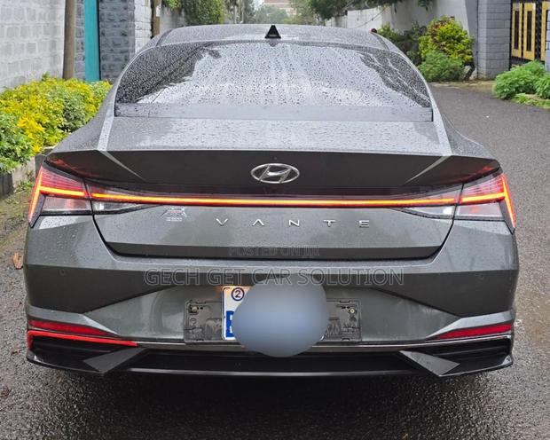 Hyundai Avante 2022 Gray