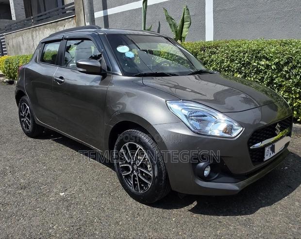 Suzuki Swift 2021 Gray