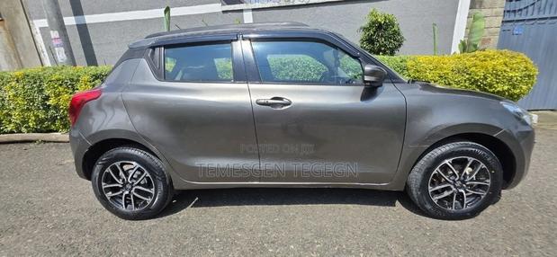 Suzuki Swift 2021 Gray