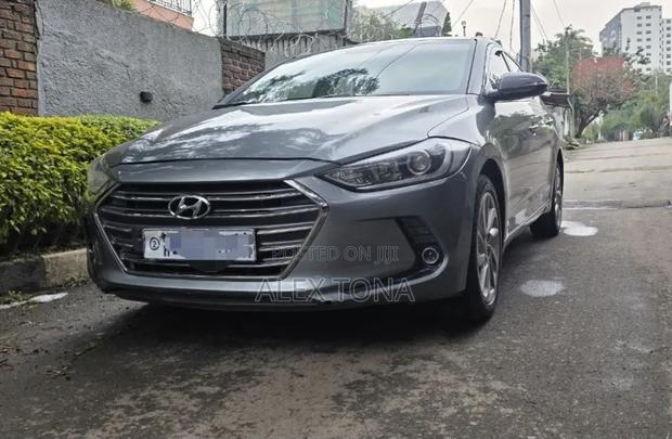 Hyundai Avante 2017 Gray