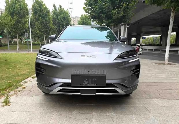 New BYD Song Plus 2025 Silver