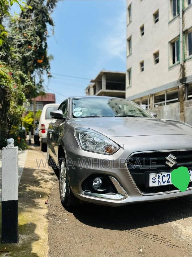 Suzuki Dzire 2022 Silver