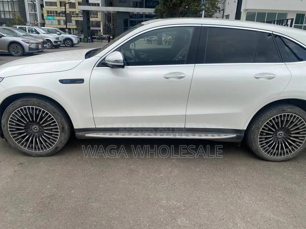 Mercedes-Benz EQC EQC400 4MATIC 2023 White