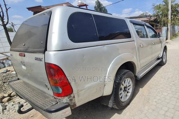 Toyota Hilux 2008 Beige