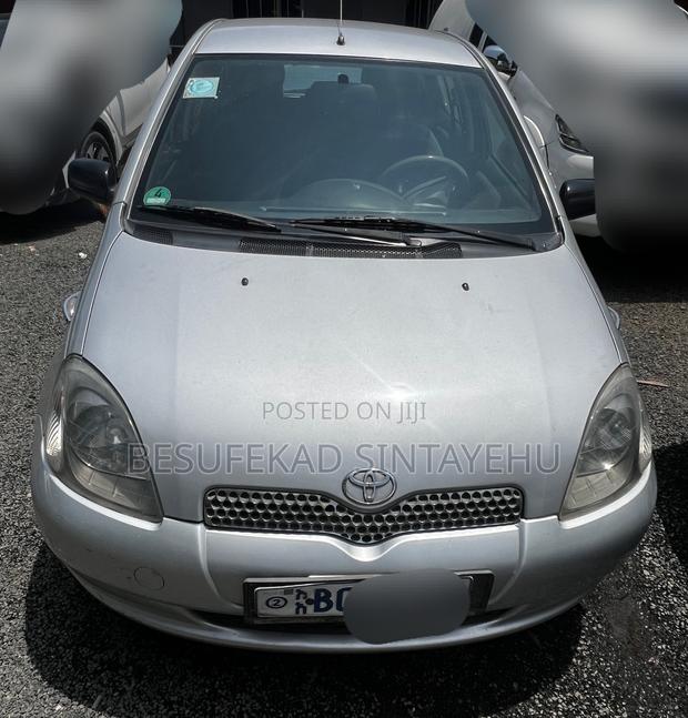 Toyota Yaris 2001 Silver