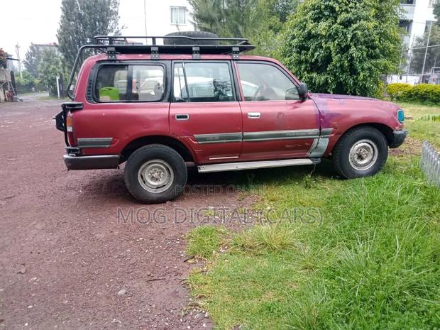 Toyota Land Cruiser 1990 Red