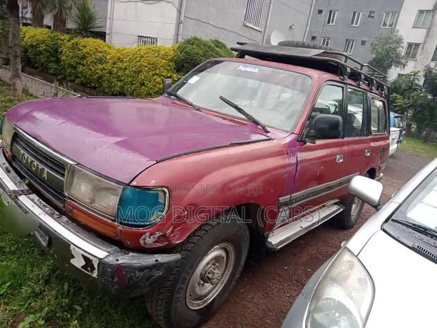 Toyota Land Cruiser 1990 Red