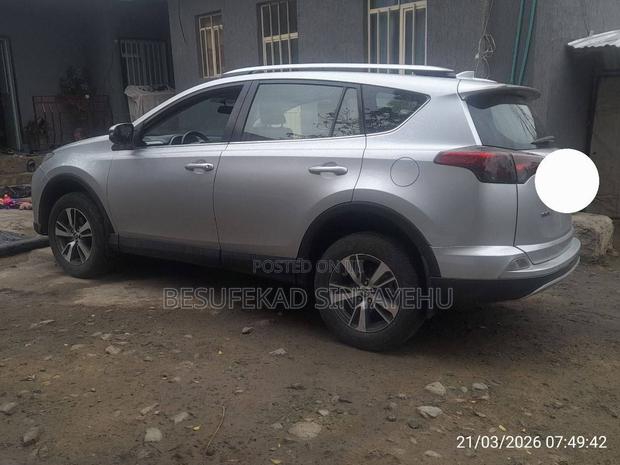 Toyota RAV4 2016 Silver