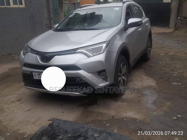 Toyota RAV4 2016 Silver
