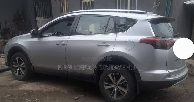 Toyota RAV4 2016 Silver