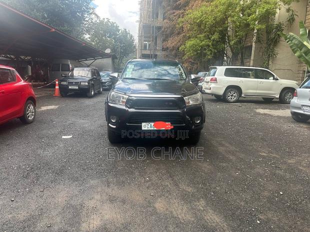 Toyota Hilux 2017 Black