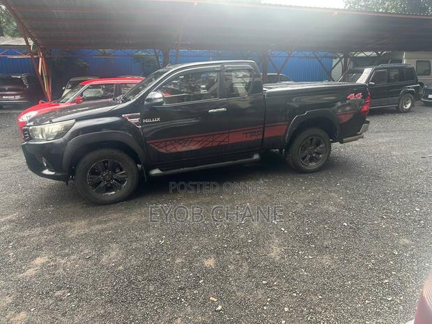 Toyota Hilux 2017 Black