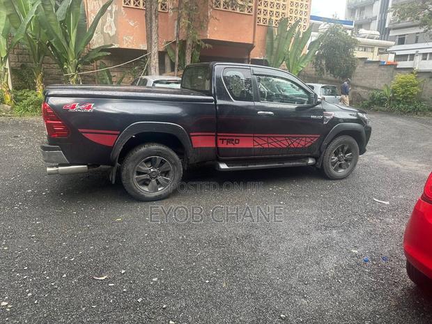 Toyota Hilux 2017 Black