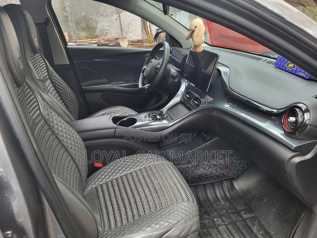BYD E2 43 kWh 94 hp FWD 2025 Gray