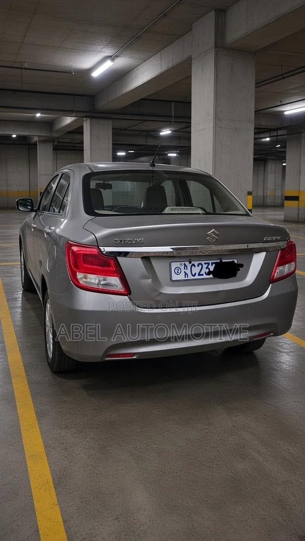 Suzuki Dzire 2022 Silver
