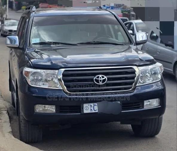 Toyota Land Cruiser 2011 Blue