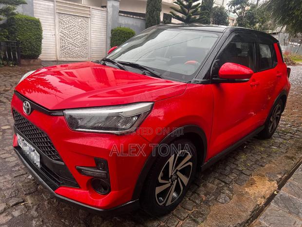Toyota Raize 2022 Red